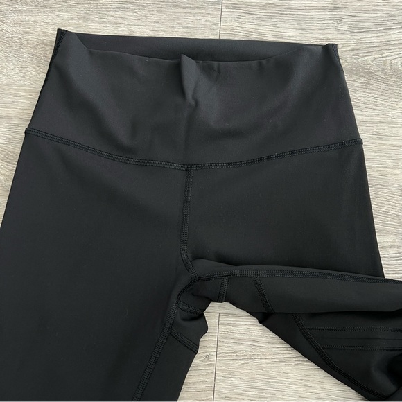 Lululemon Black High-Waisted Leggings size 6 - Picture 2 of 9